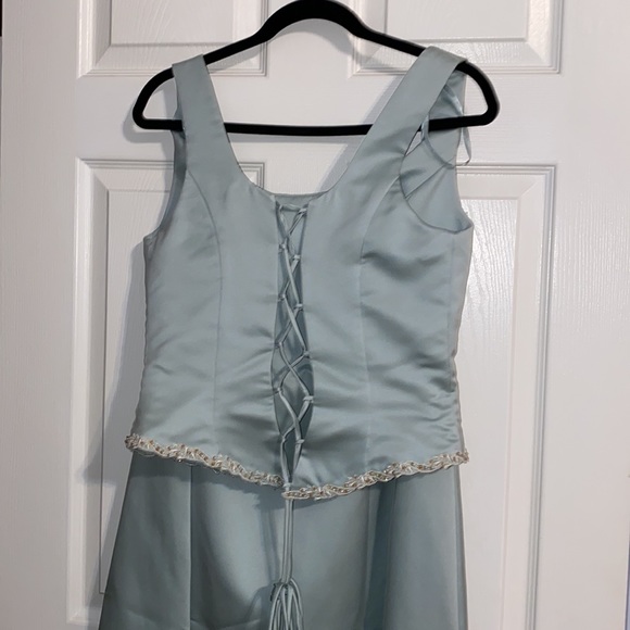 Skirt and top - Picture 5 of 7